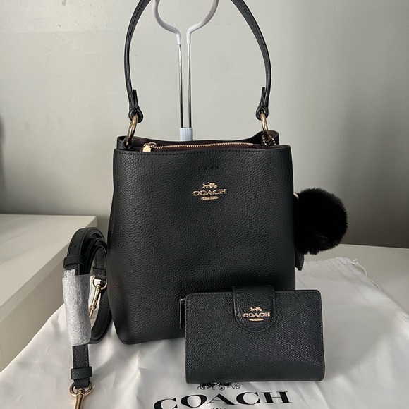 Coach Black Leather Women's Bucket Bag And Wallet - Picture 1 of 13